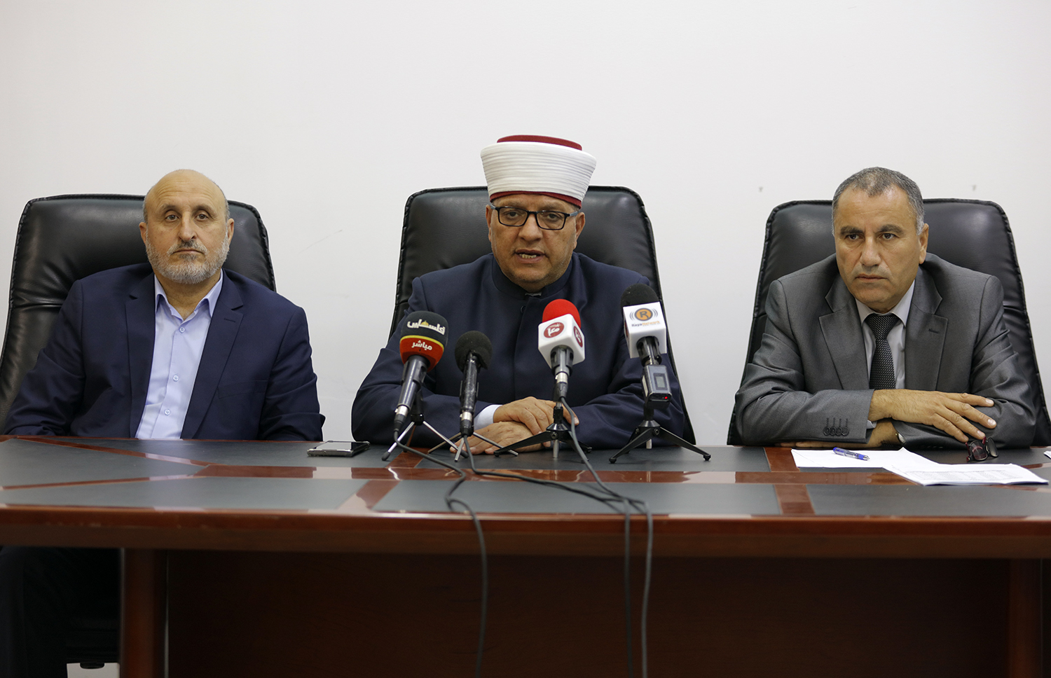 "الأوقاف" تعلن أسماء حجاج المحافظات الشمالية
