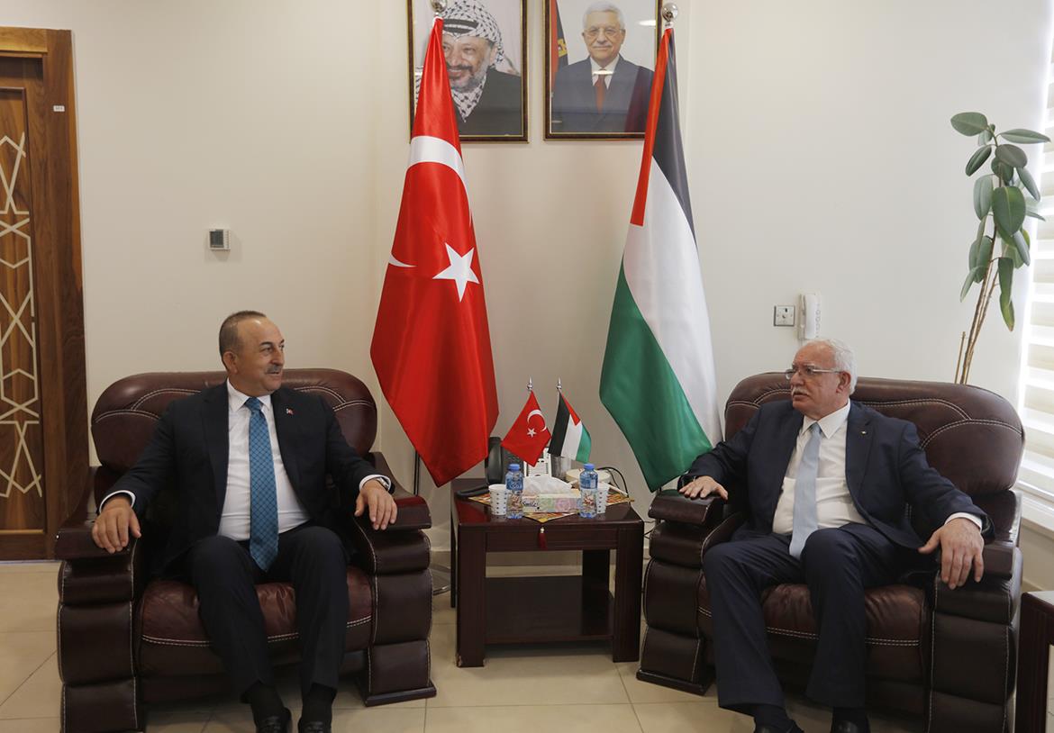 المالكي يُطلع نظيره التركي على آخر المستجدات السياسية