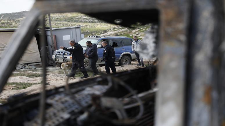 وفد دبلوماسي أوروبي، برئاسة ممثل الاتحاد الأوروبي لدى فلسطين ألكسندر شتوتسمان، يزور قرية سوسيا جنوب الخليل للاطلاع على أضرار اعتداءات المستعمرين 