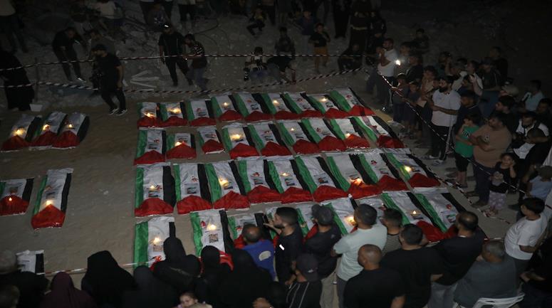 وداع رفات 105 شهداء انتُشلت من تحت أنقاض منطقة التاج في شارع اليرموك بمدينة غزة