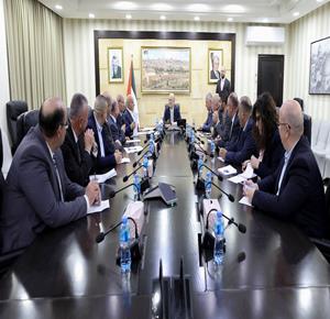 رئيس الوزراء محمد مصطفى يبحث مع الاتحاد العام للصناعات سبل الارتقاء بالقطاع الصناعي وتعزيز مساهمته في الاقتصاد الوطني