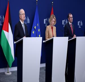 رئيس الوزراء محمد مصطفى، خلال كلمته في اجتماع المانحين الذي عقد في العاصمة البلجيكية بروكسل بحضور ممثلين عن أكثر من 30 دولة ومؤسسة دولية مانحة