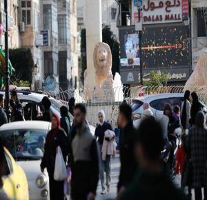 شوارع وأسواق رام الله عصر السابع والعشرين من شهر رمضان المبارك