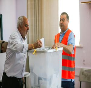 استمرار توافد الناخبين على مراكز الاقتراع للإدلاء بأصواتهم في انتخابات الهيئات المحلية لعام 2026 في بلدتي بيرزيت وسردا - أبو قش