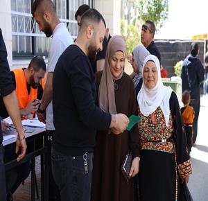 ناخبون يدلون بأصواتهم في انتخابات الهيئات المحلية لعام 2026 في محافظة بيت لحم 