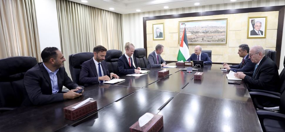مصطفى يبحث مع ممثل الاتحاد الأوروبي الجديد آخر المستجدات والأوضاع الميدانية