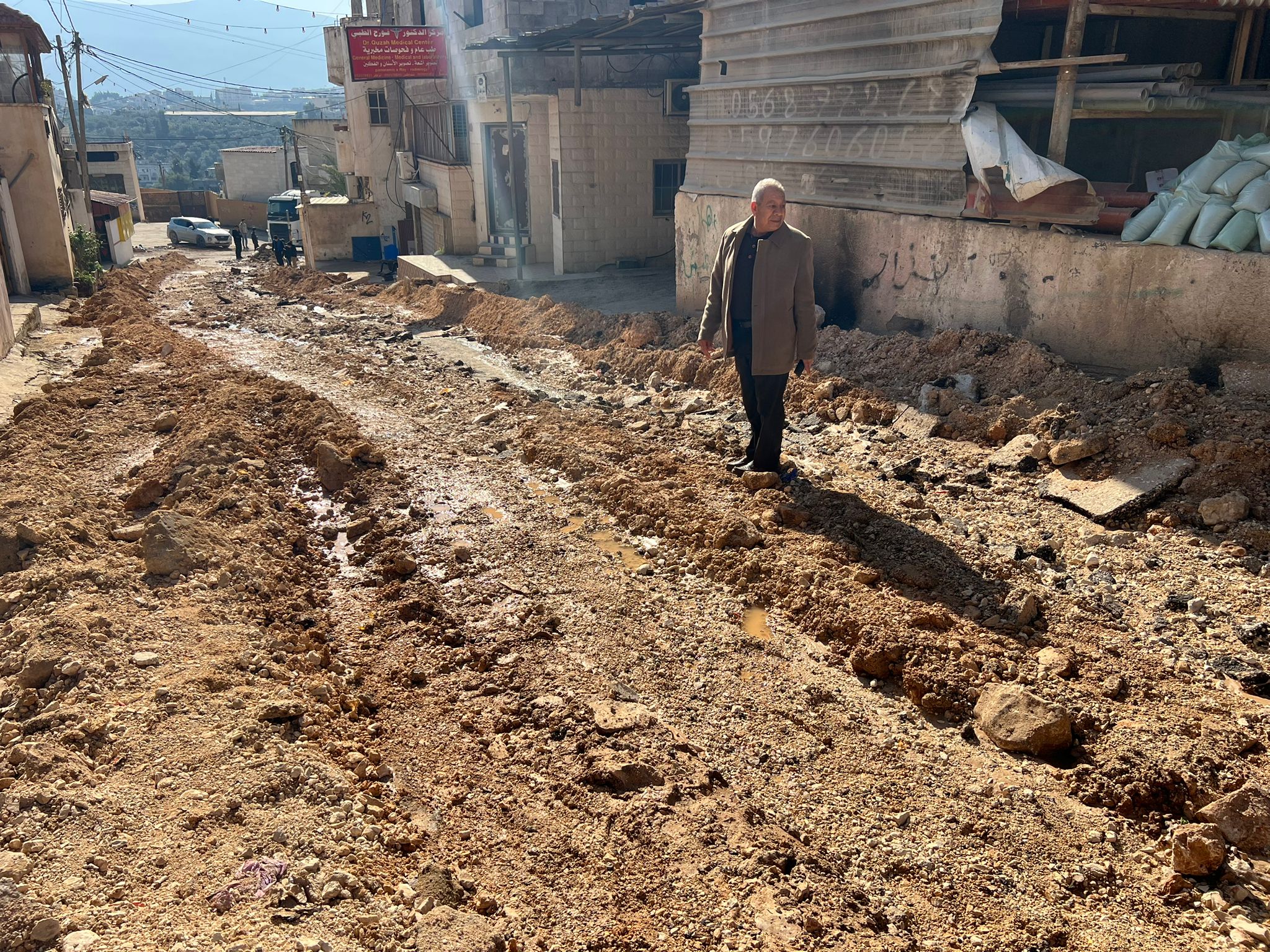 آثار الدمار الذي خلفه الاحتلال في مخيم الفارعة