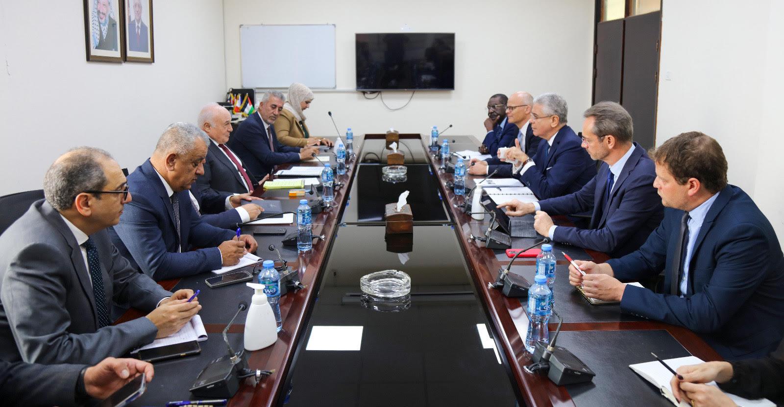 جانب من الاجتماع