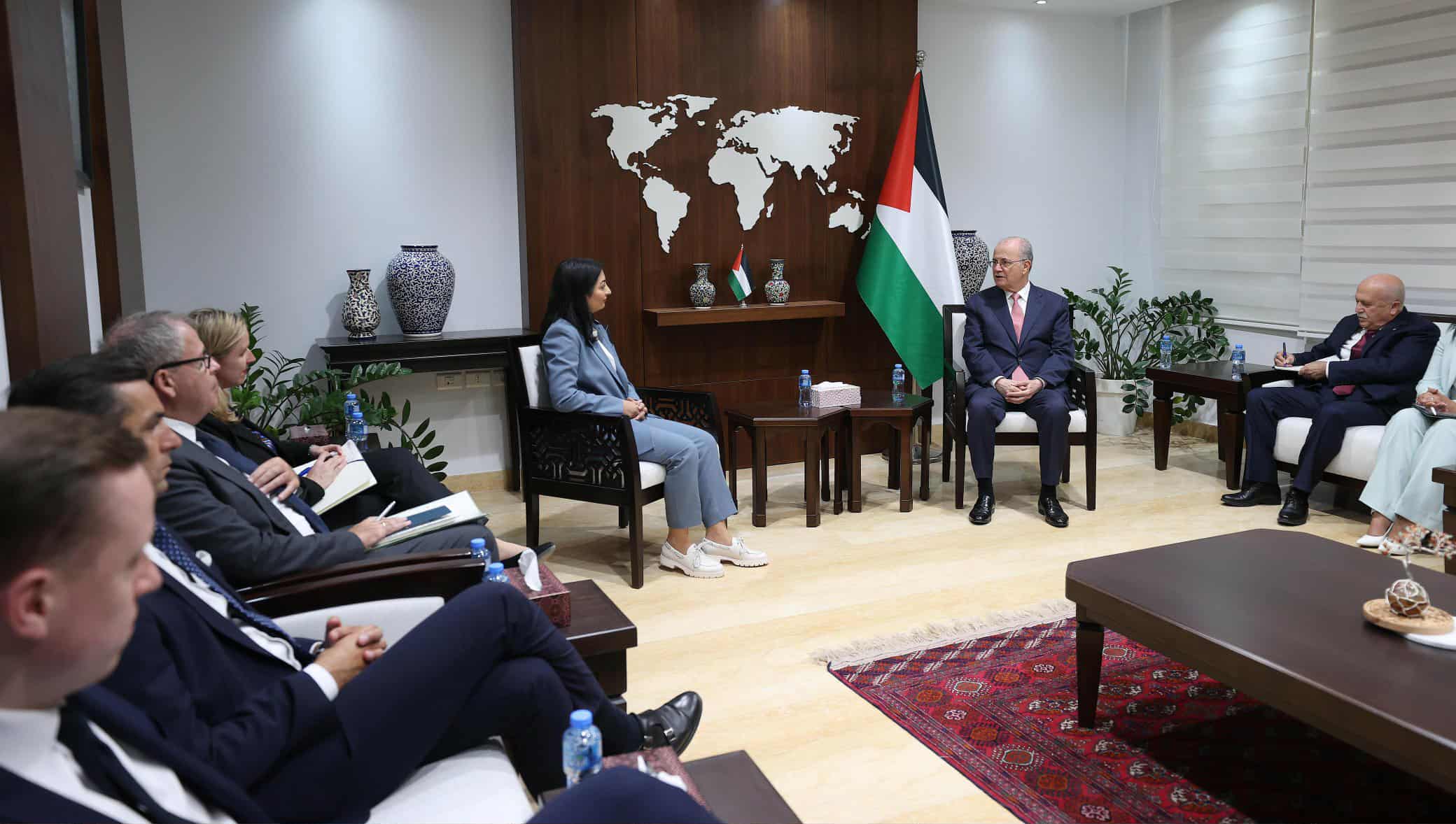 جانب من اللقاء