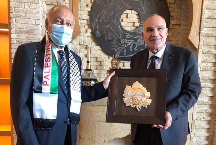 وزير الاتصالات وتكنولوجيا المعلومات إسحق سدر والأمين العام لجامعة الدول العربية أحمد أبو الغيط