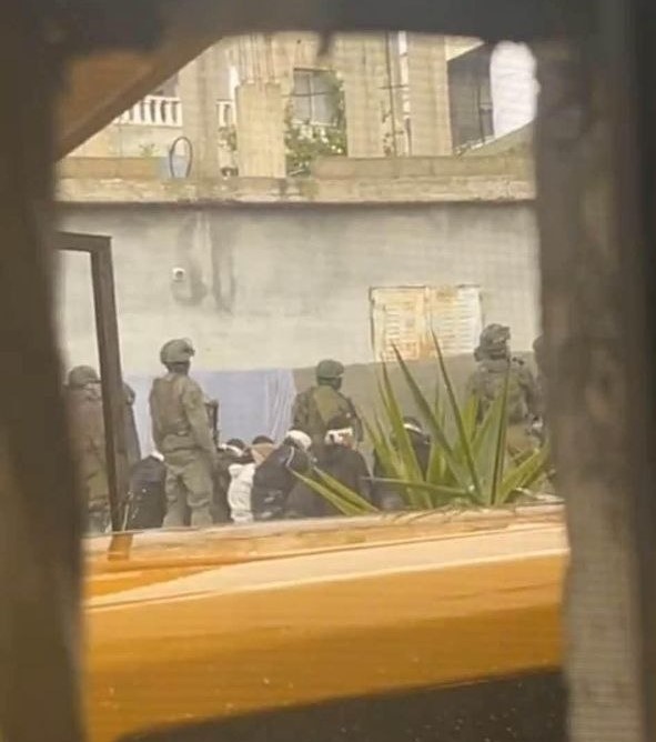 شبان اعتقلهم الاحتلال خلال مداهمة كفرعين، وأفرج عنه لاحقا