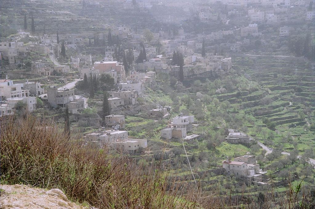 قرية بتير  غرب بيت لحم يتهددها الزحف الاستعماري