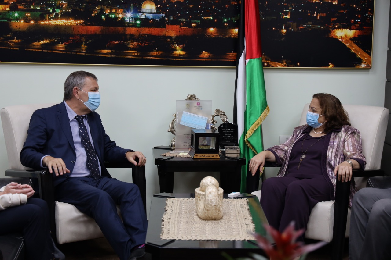 وزيرة الصحة خلال لقائها المفوض العام للأونروا 