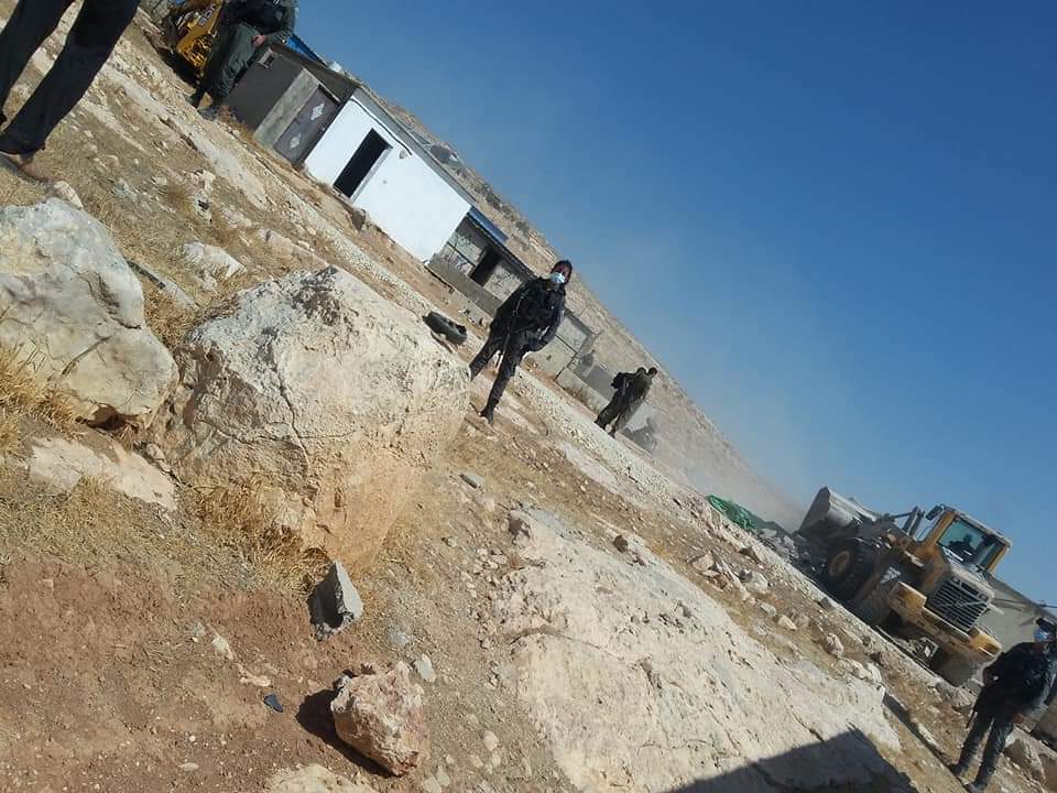 من موقع هدم المنزلين