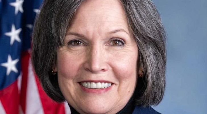 عضو الكونغرس الأميركي بيتي ماكولوم