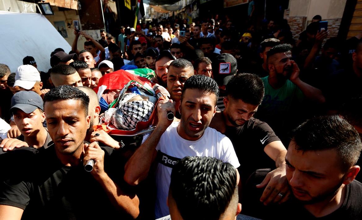 جانب من تشييع جثمان الشهيد الطفل عماد حشاش في مخيم بلاطة (عدسة: أيمن نوباني/ وفا)