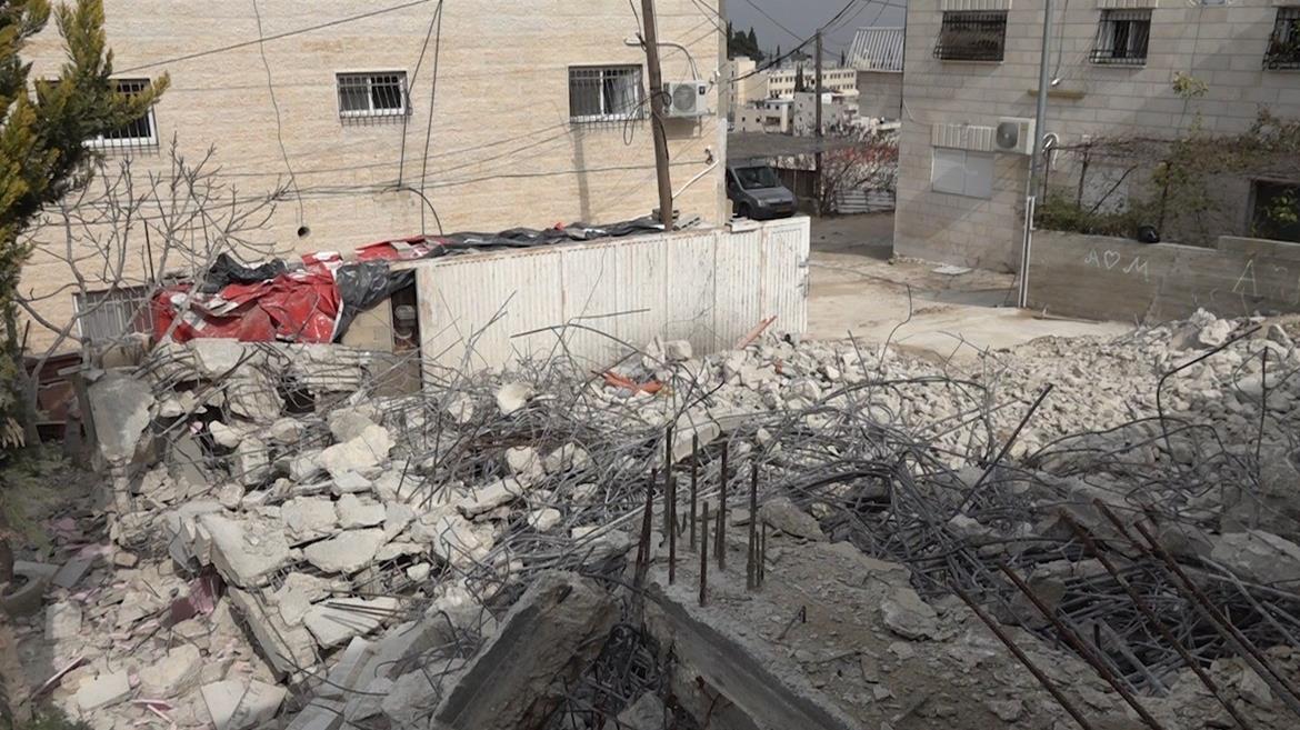 بلدية الاحتلال تجبر الشقيقين داود ومحمود شقيرات على هدم منزليهما ذاتيًّا في بلدة جبل المكبر جنوب شرق القدس "وفا"