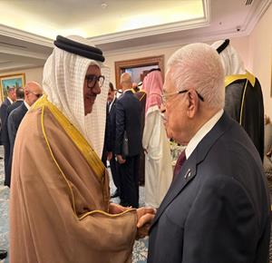 الرئيس يلتقي وزير خارجية البحرين
