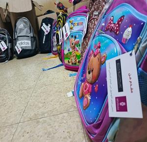 مؤسسة محمود عباس توزع 7000 حقيبة مدرسية وقرطاسية على مخيمات الضفة والقرى المهمشة