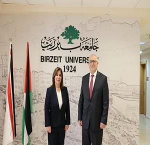وزيرة شؤون المرأة ورئيس جامعة بيرزيت يبحثان سبل تعزيز التعاون المشترك