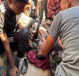 شهيدان باستهداف مدرسة تؤوي نازحين في غزة والاحتلال يعلن إغلاق شارع الرشيد