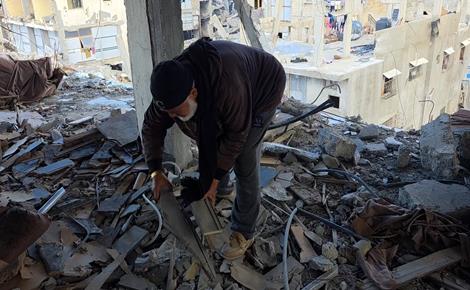 خطر دائم يهدّد حياة النازحين شرق خان يونس