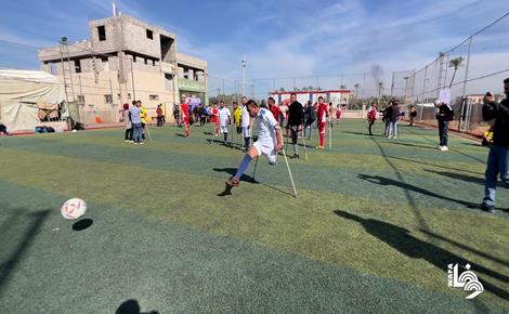 بطولة كروية في دير البلح تجمع مبتوري الأطراف 