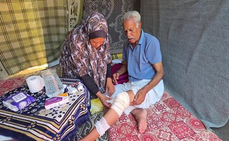 نار الاحتلال تهدّد حياة النازحين جنوب قطاع غزة نار الاحتلال تهدّد حياة النازحين جنوب قطاع غزة